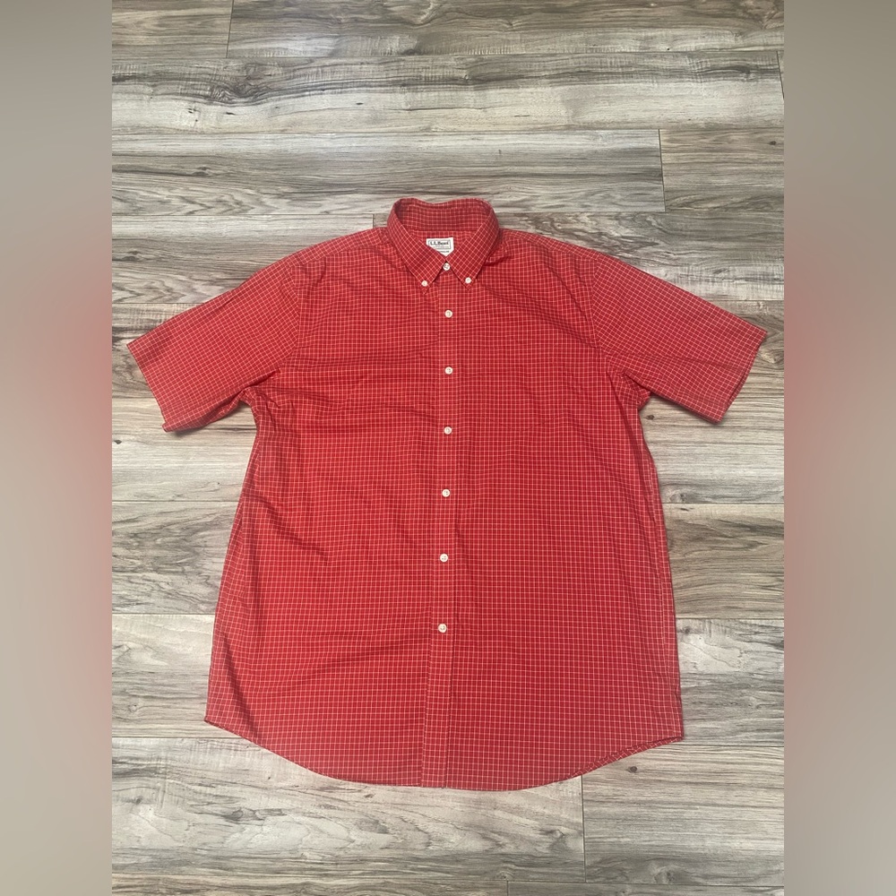 LL Bean Traditional Fit Short Sleeved Button Down Checked Shirt Size Large Red